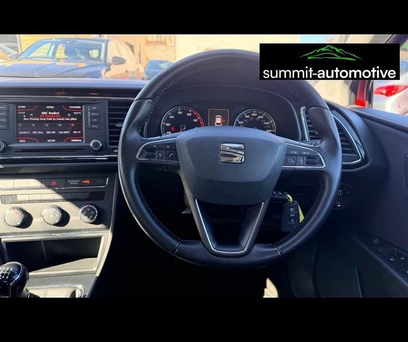 Used Seat Leon SE 110 HP (80 kW) 2015 Red Hatchback