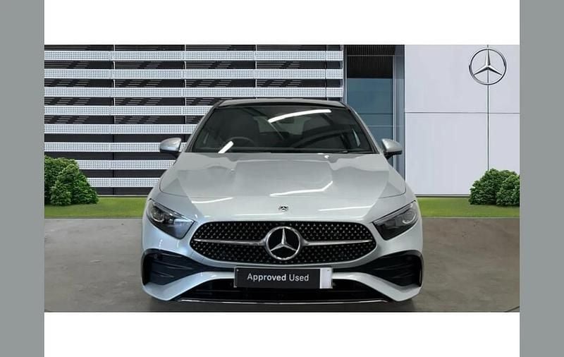 Used Mercedes A180 AMG Line Premium Plus 134 HP (98 kW) 2024 Silver Hatchback