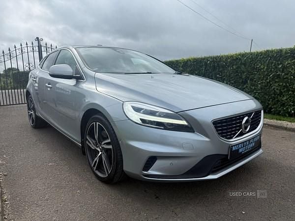 Silver Used 2018 Volvo V40 R-Design Pro Estate | £10,995 (Fair price) - Image 1/4