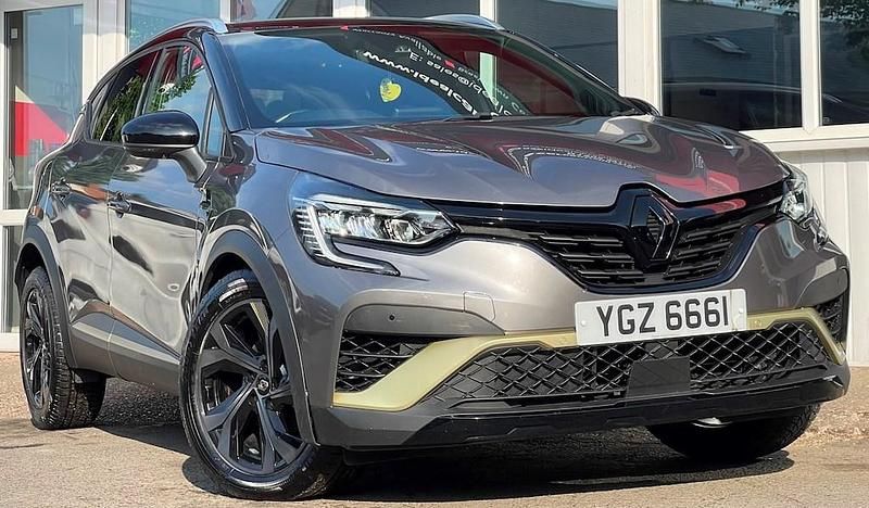 Second-hand Renault Captur Engineered 145 CP (106 kW) 2023 Gri SUV