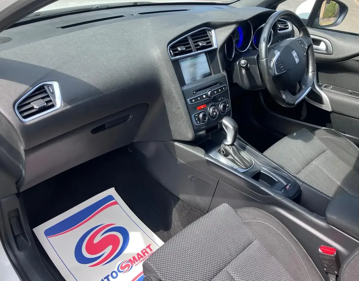 Used DS Automobiles DS4 Elegance 120 HP (88 kW) 2016 White Hatchback