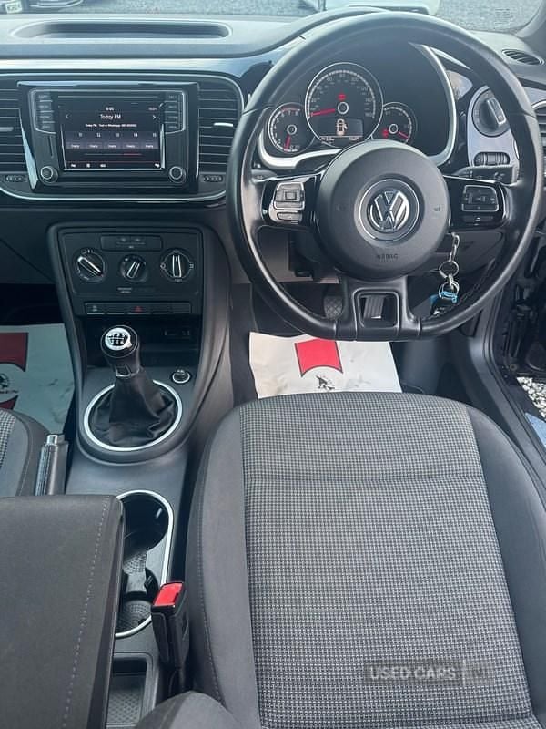 Used VW Beetle Design 105 HP (77 kW) 2016 Black Hatchback