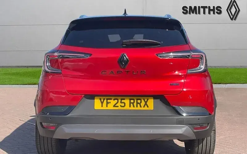 New Renault Captur Esprit Alpine 143 HP (105 kW) 2025 Flame red/diamond black  SUV