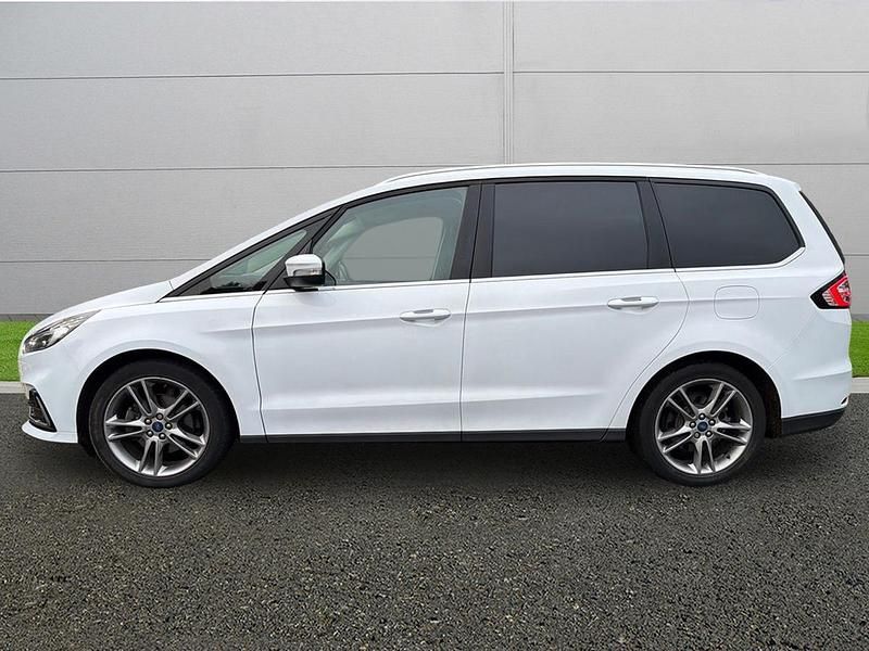 Used Ford Galaxy Titanium 190 HP (139 kW) 2022 White MPV