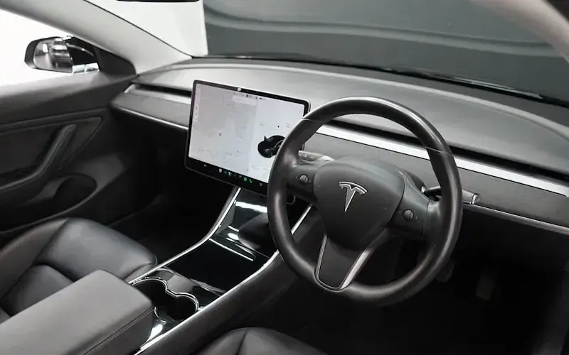 Used Tesla Model 3 Standard Range 180 kW (245 HP) 2021 Sedan
