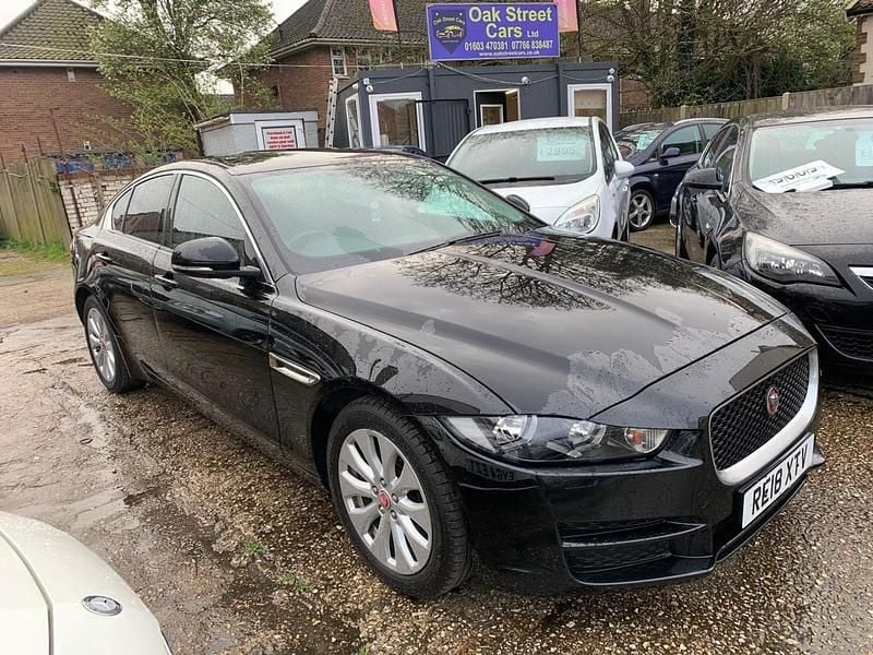 Used Jaguar XE SE 2018 Black Sedan