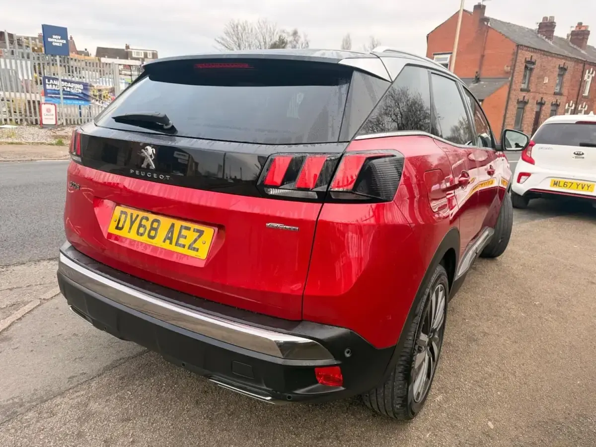 Second-hand Peugeot 3008 Premium 130 CP (95 kW) 2018 Roșu SUV