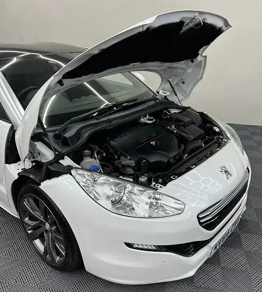 Used Peugeot RCZ GTi 163 HP (119 kW) 2015 White Coupe
