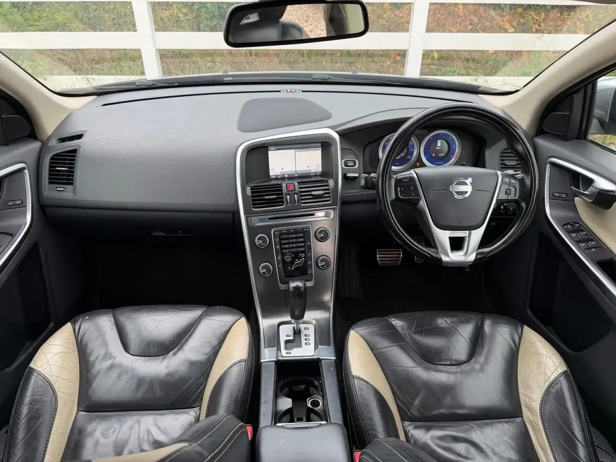 Used Volvo XC60 R-Design 2012 Black SUV
