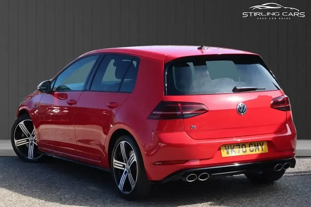 Second-hand VW Golf VII R 300 CP (220 kW) 2020 Roșu Hatchback