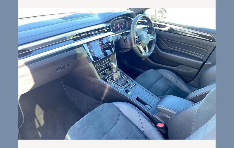 Used VW Arteon R-line 218 HP (160 kW) 2024 Silver Estate