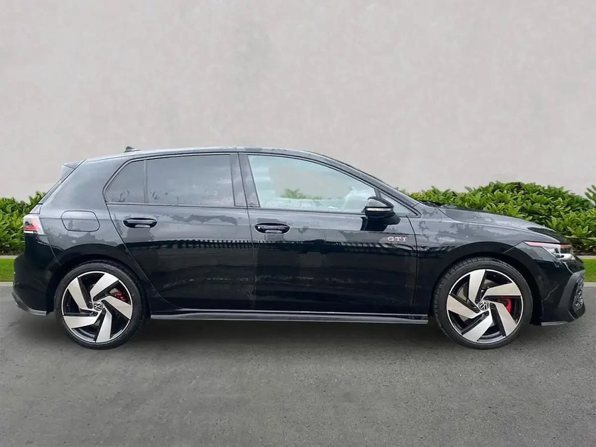 Used VW Golf VIII GTI 265 HP (194 kW) 2025 Black Hatchback