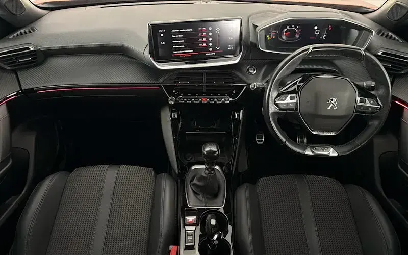 Used Peugeot 2008 GT 131 HP (96 kW) 2022 Orange SUV