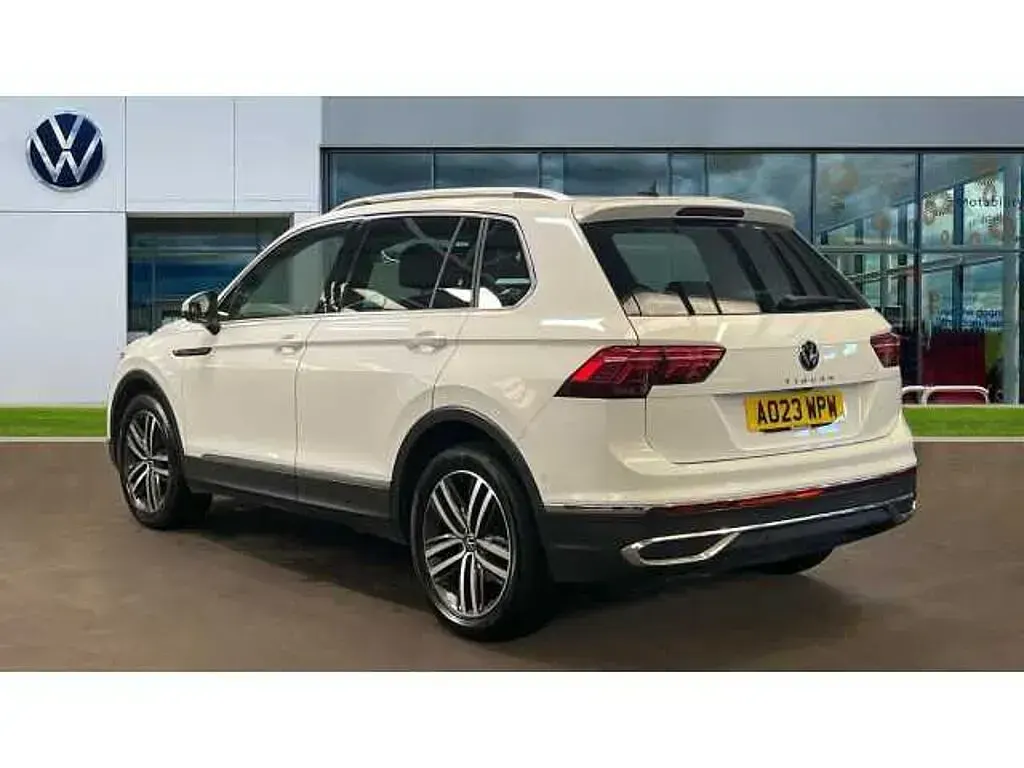 Used VW Tiguan Elegance 150 HP (110 kW) 2023 White SUV