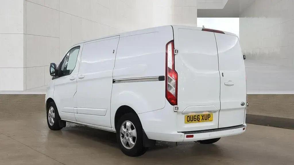 Used Ford Transit Custom Limited 125 HP (91 kW) 2016 White Van