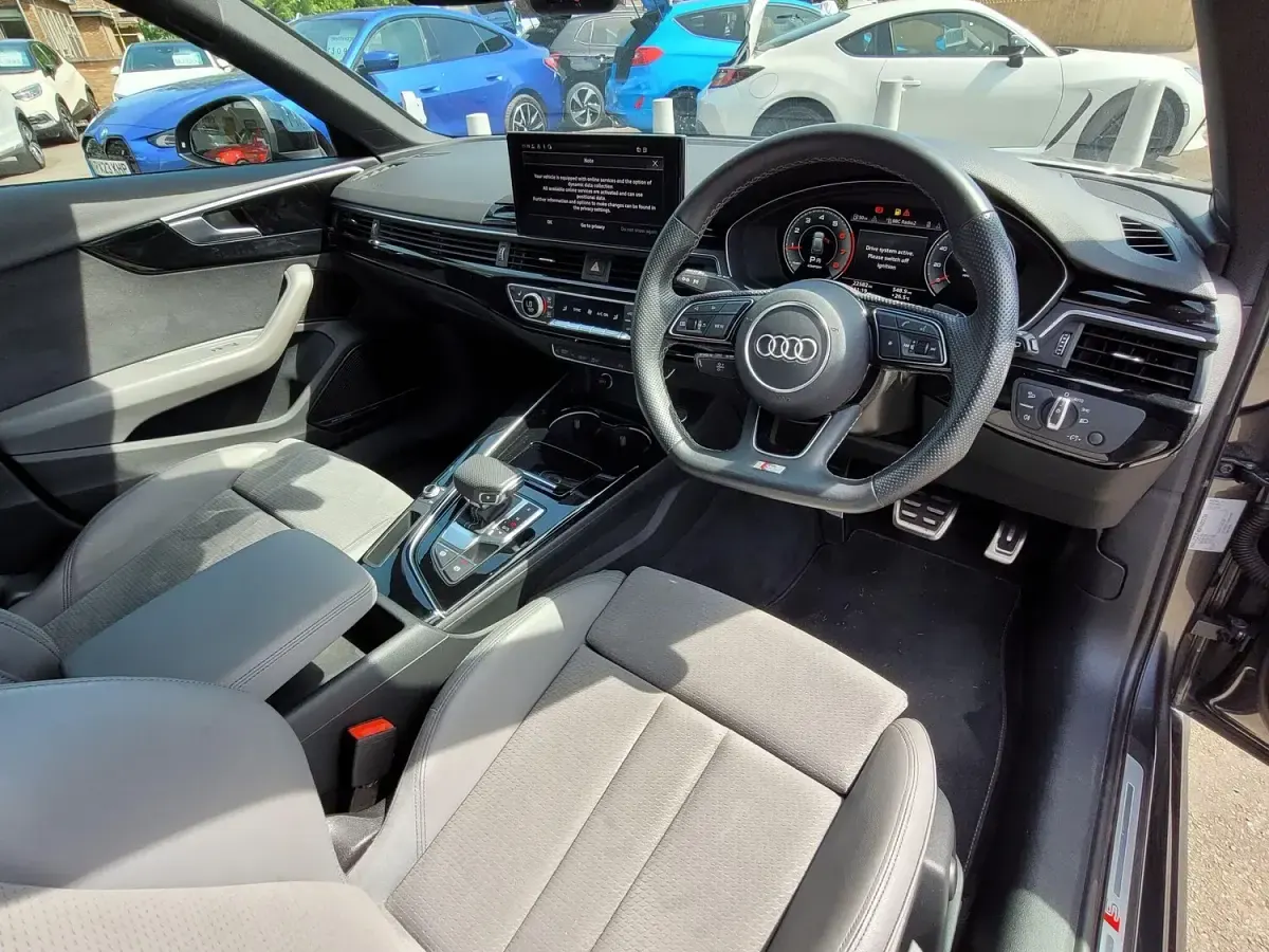 Used Audi A4 Black Edition 150 HP (110 kW) 2022 Grey Estate