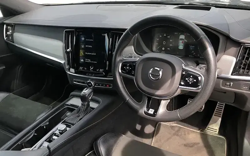 Used Volvo S90 R-Design Pro 235 HP (172 kW) 2019 Black Sedan