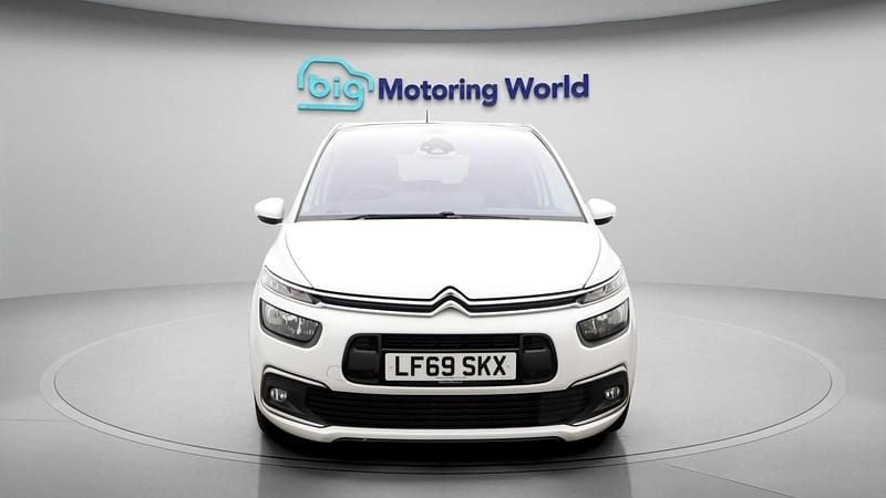 Used Citroën Grand C4 Picasso Flair 130 HP (95 kW) 2019 White MPV