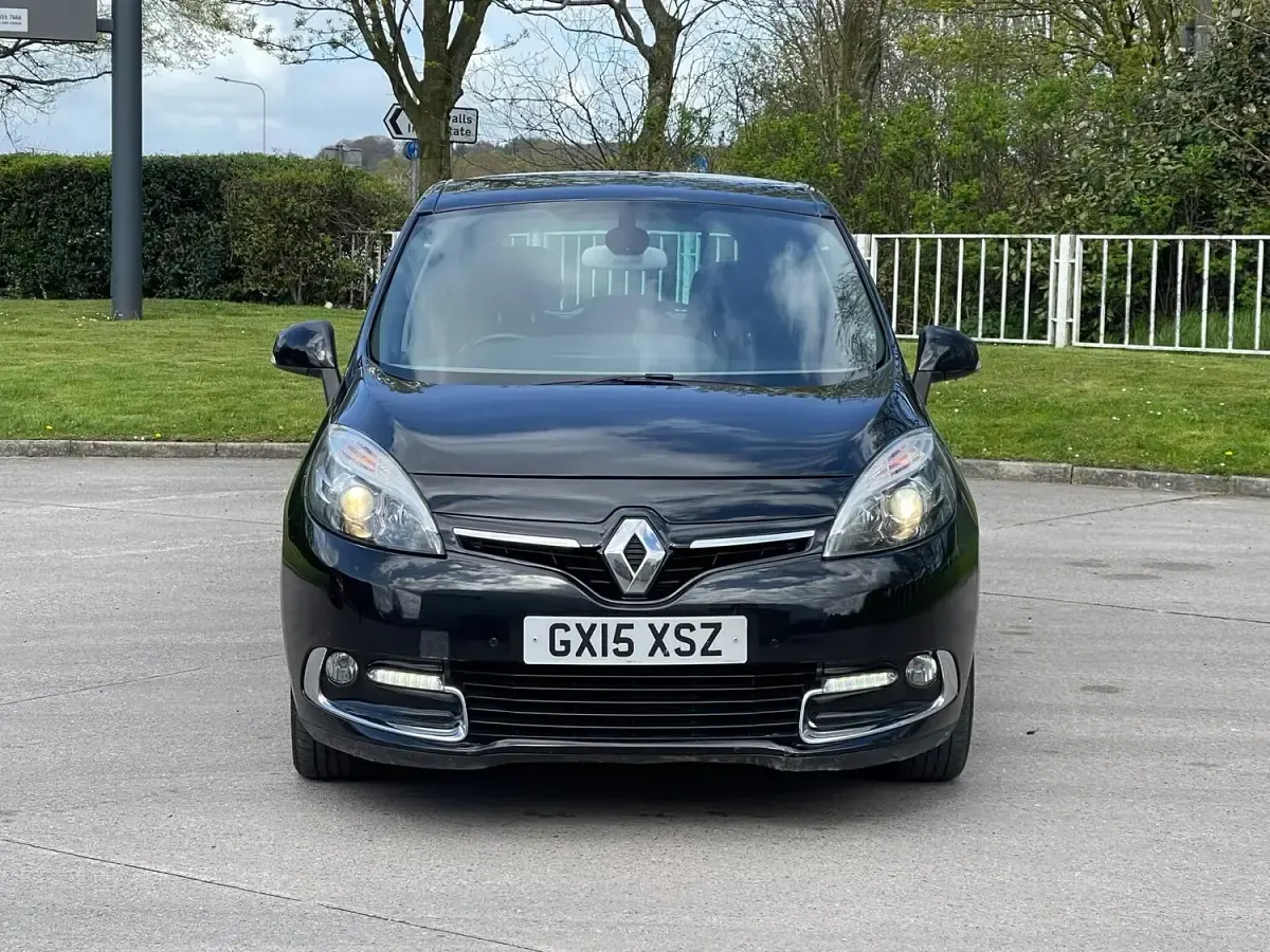 Used Renault Scénic III Dynamique 2015 Black MPV