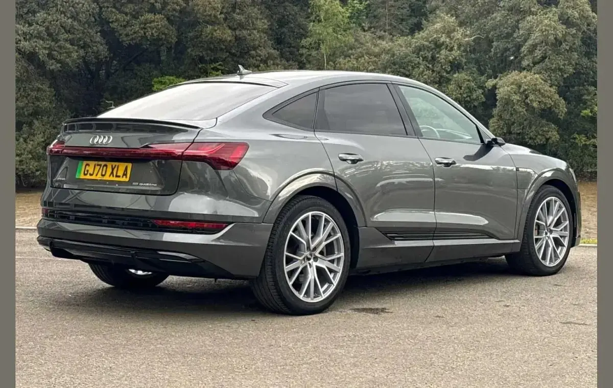 Used Audi e-tron Comfort 300 kW (408 HP) 2020 Grey SUV