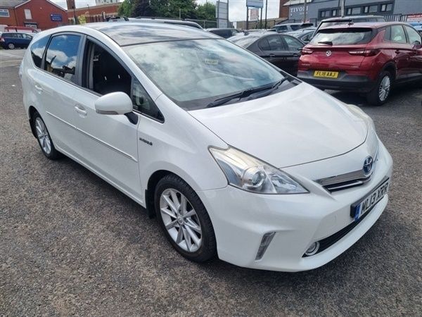 White Used 2013 Toyota Prius Hatchback | £12,995 - Image 1/1
