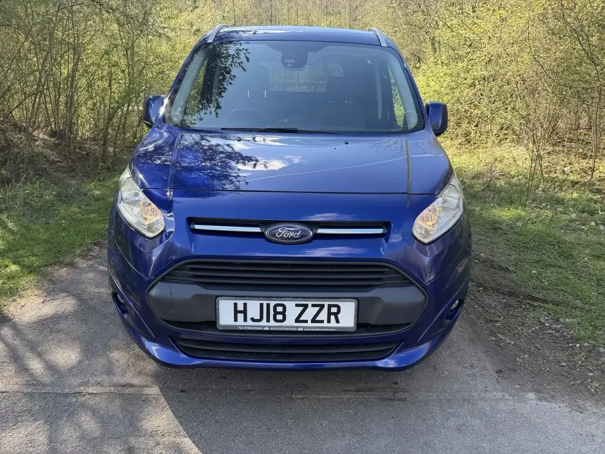 Used Ford Tourneo Connect Titanium 100 HP (73 kW) 2018 Blue MPV