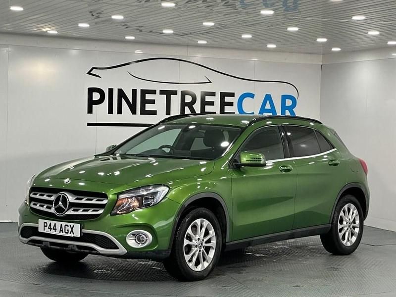 Used Mercedes GLA200 SE 136 HP (100 kW) 2017 Green SUV