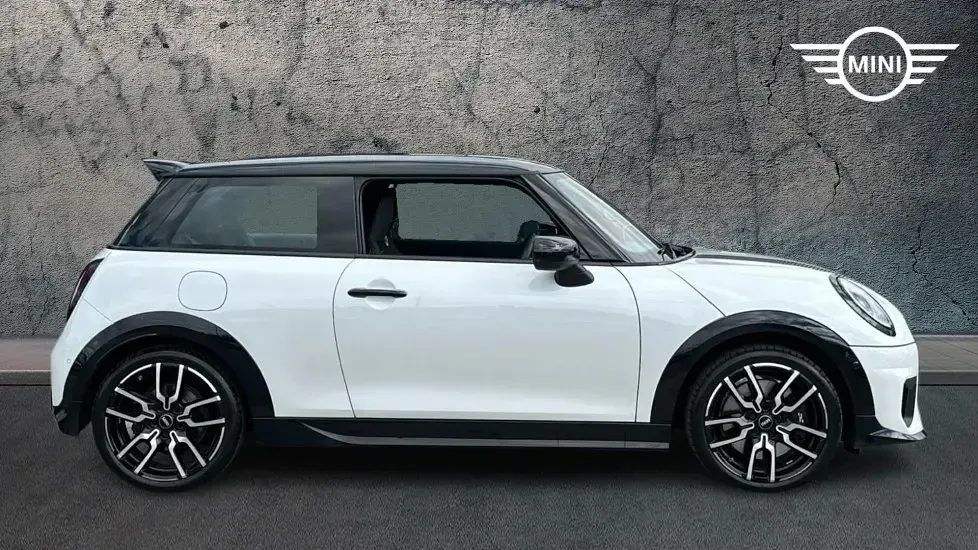 Used Mini Cooper S Hatch 201 HP (147 kW) 2025 White Hatchback