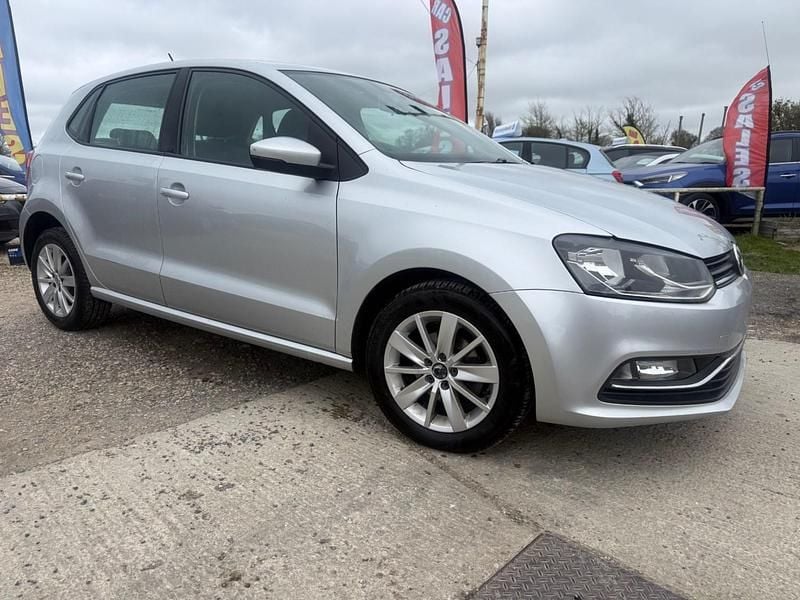 Used VW Polo SE 60 HP (44 kW) 2015 Silver Hatchback