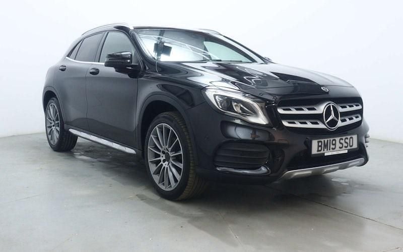 Used Mercedes GLA200 AMG line 156 HP (114 kW) 2019 Black SUV