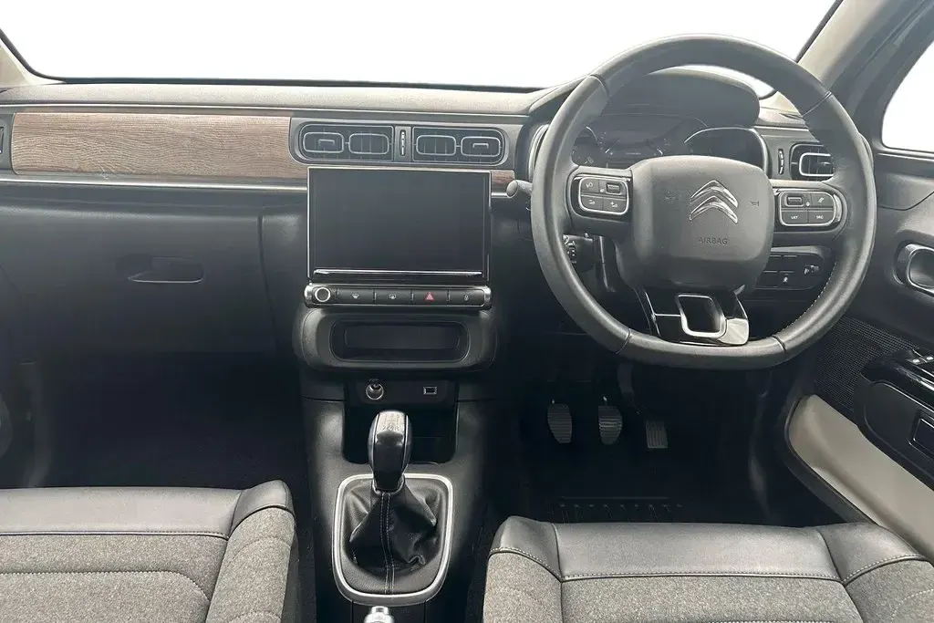 Used Citroën C3 PureTech 83 HP (61 kW) 2024 Grey Hatchback