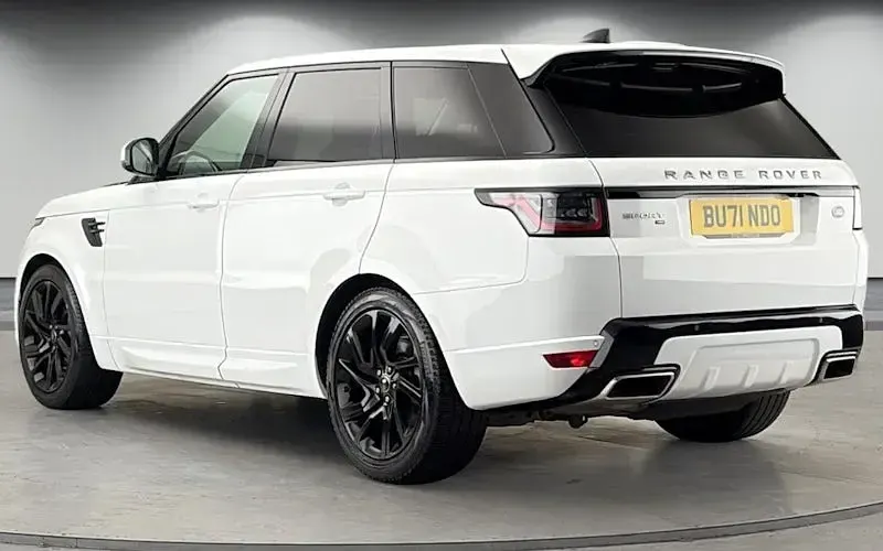 Used Land Rover Range Rover Sport HSE Dynamic 300 HP (220 kW) 2021 Fuji white SUV