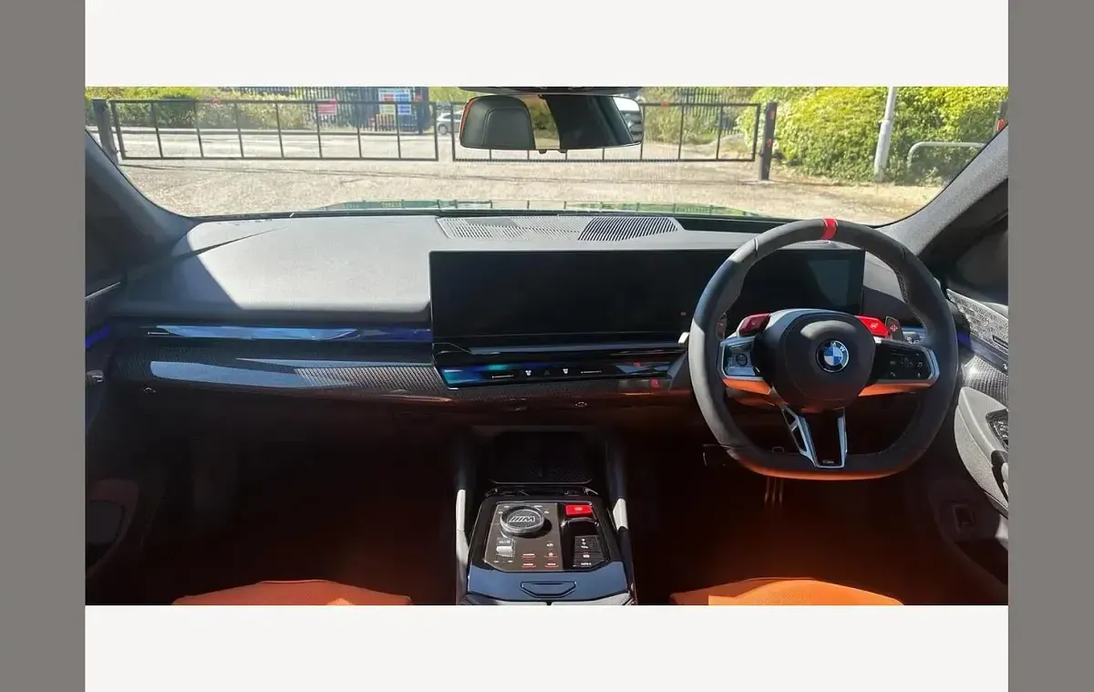 New BMW M5 Comfort Edition 727 HP (534 kW) 2026 Green Estate