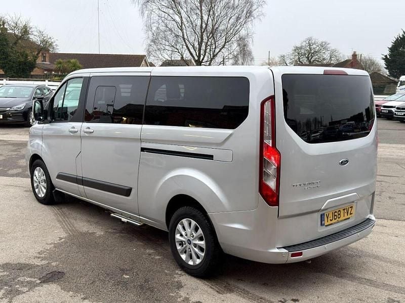 Used Ford Tourneo Custom Zetec 105 HP (77 kW) 2019 Grey Van
