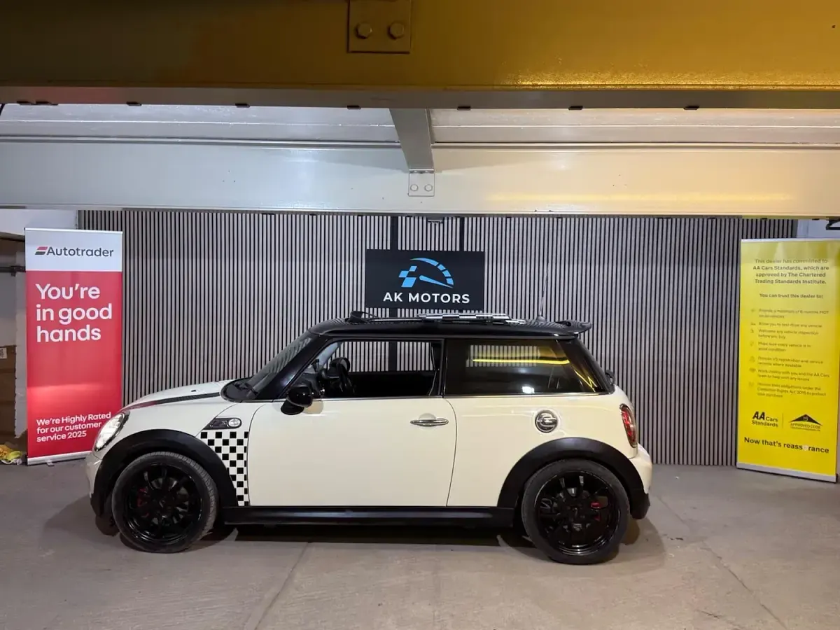 Used Mini Cooper S Hatch 175 HP (128 kW) 2008 White Hatchback