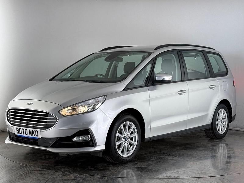Usado Ford Galaxy Zetec 190 HP (139 kW) 2021 Prateado Monovolume