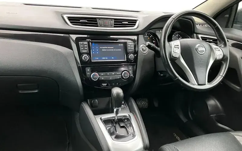 Used Nissan Qashqai Tekna 131 HP (96 kW) 2017 Bronze SUV