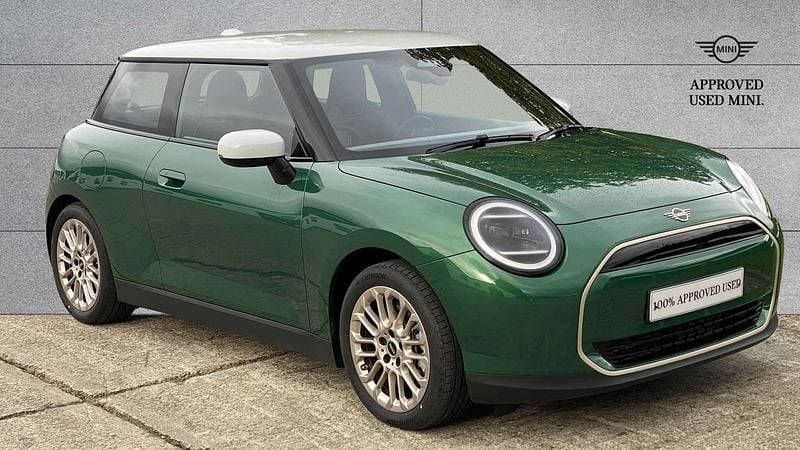 Green New 2025 Mini Cooper Hatch Hatchback | £27,229 (Fair price) - Image 1/4