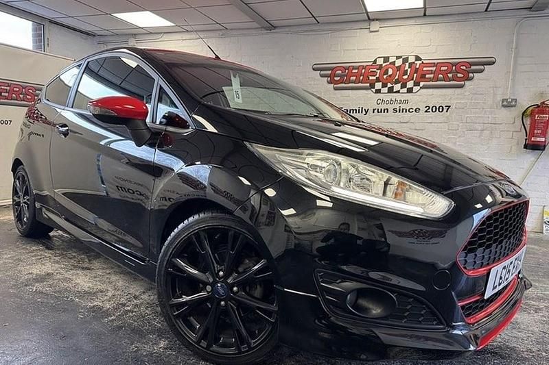 Used Ford Fiesta Zetec 140 HP (102 kW) 2015 Black Hatchback