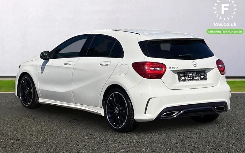 Used Mercedes A160 Active 102 HP (75 kW) 2018 White Hatchback