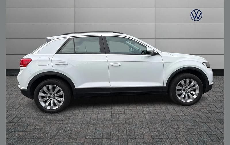 Used VW T-Roc SE 115 HP (84 kW) 2020 White SUV