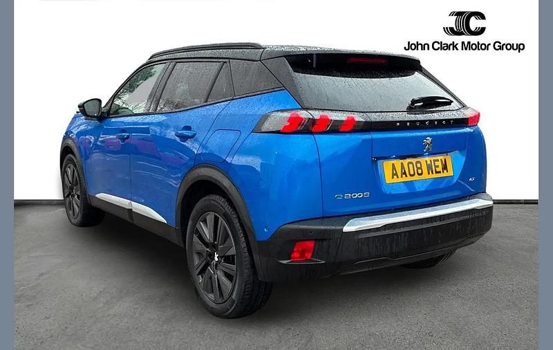 Used Peugeot e-2008 Premium 100 kW (136 HP) 2022 Blue SUV