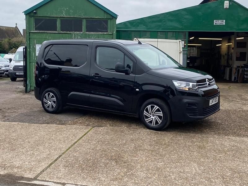 Black Used 2021 Citroën Berlingo MPV | £9,995 (Expensive) - Image 1/4