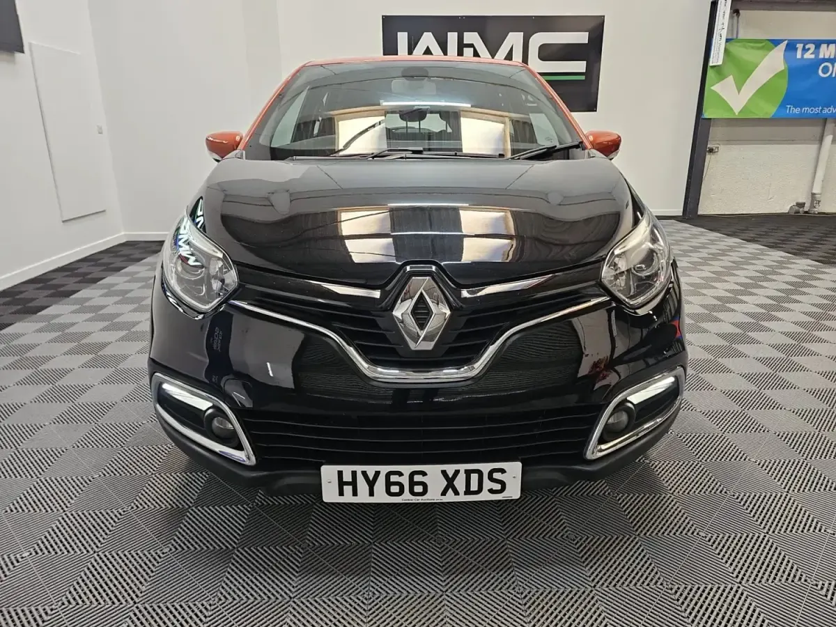 Second-hand Renault Captur Dynamique 90 CP (66 kW) 2016 Negru SUV