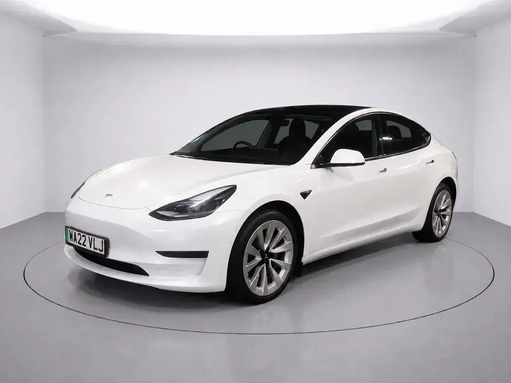 Used Tesla Model 3 Standard Range 208 kW (283 HP) 2022 White Sedan
