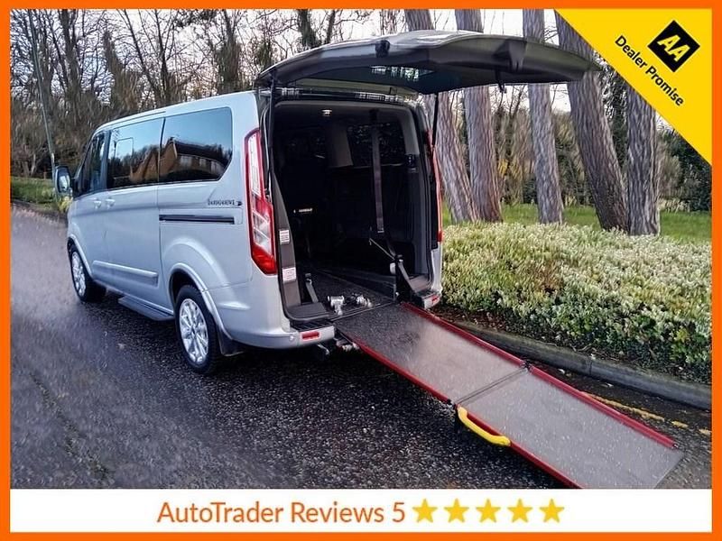 Used Ford Tourneo Titanium 130 HP (95 kW) 2020 Silver MPV