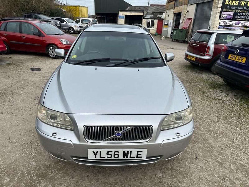 Second-hand Volvo V70 2024 Argintiu Break