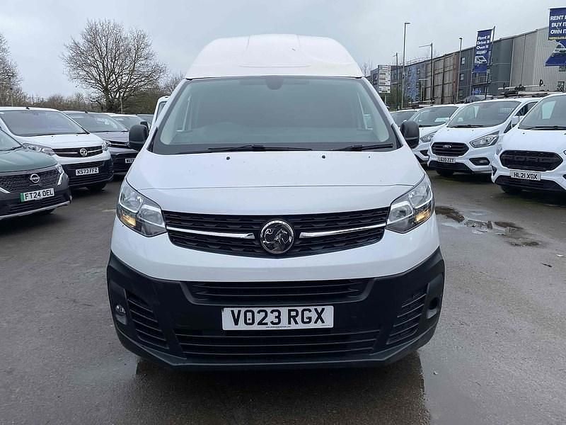 Used Vauxhall Vivaro S 100 HP (73 kW) 2023 White MPV