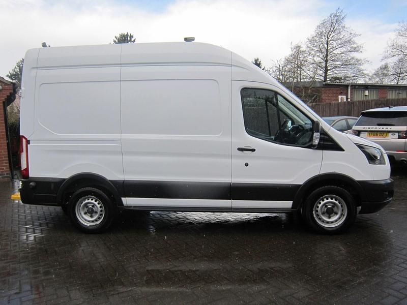 Begagnad Ford Transit 130 HK (95 kW) 2018 Vit Van