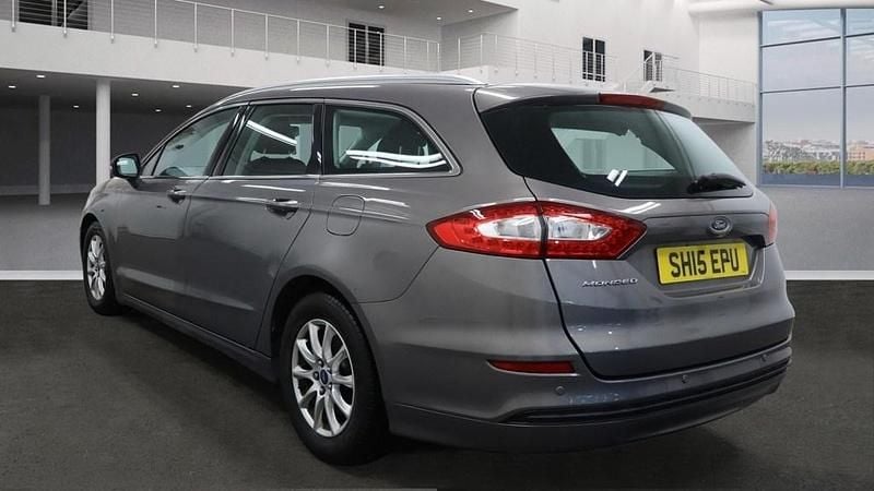 Used Ford Mondeo Zetec 180 HP (132 kW) 2015 Magnetic grey Estate